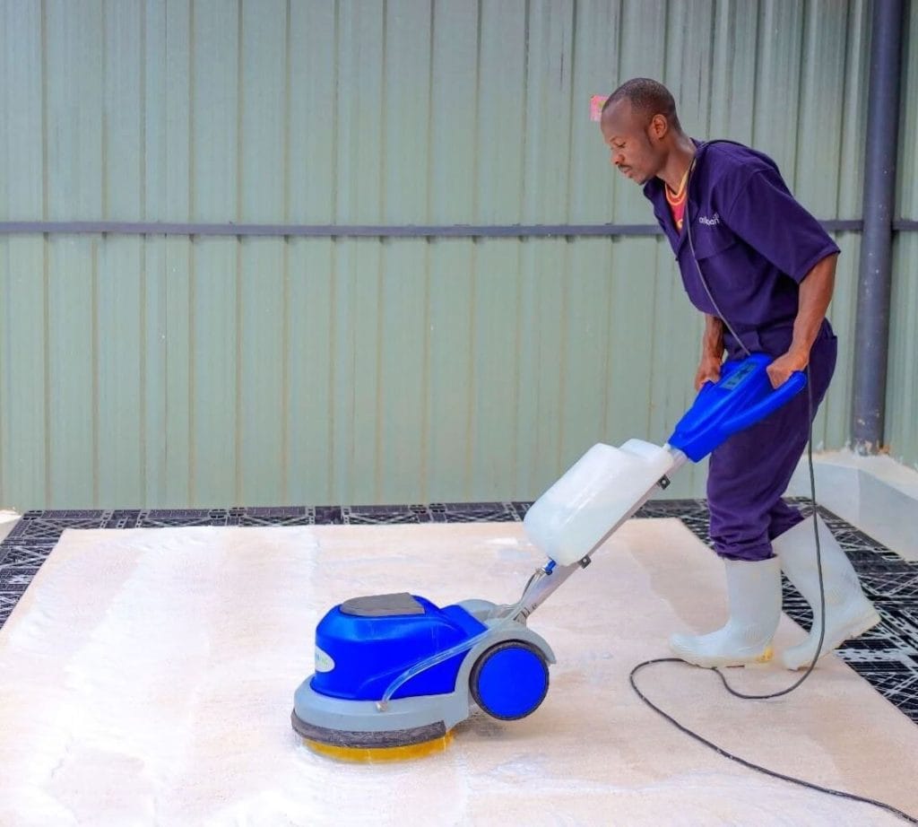 שטיפת שטיחים ידנית של cleanvac sc43